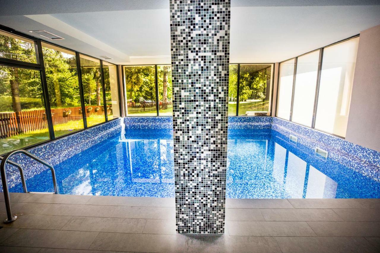 A Hoteli - Hotel Slatina Vrnjačka Banja エクステリア 写真